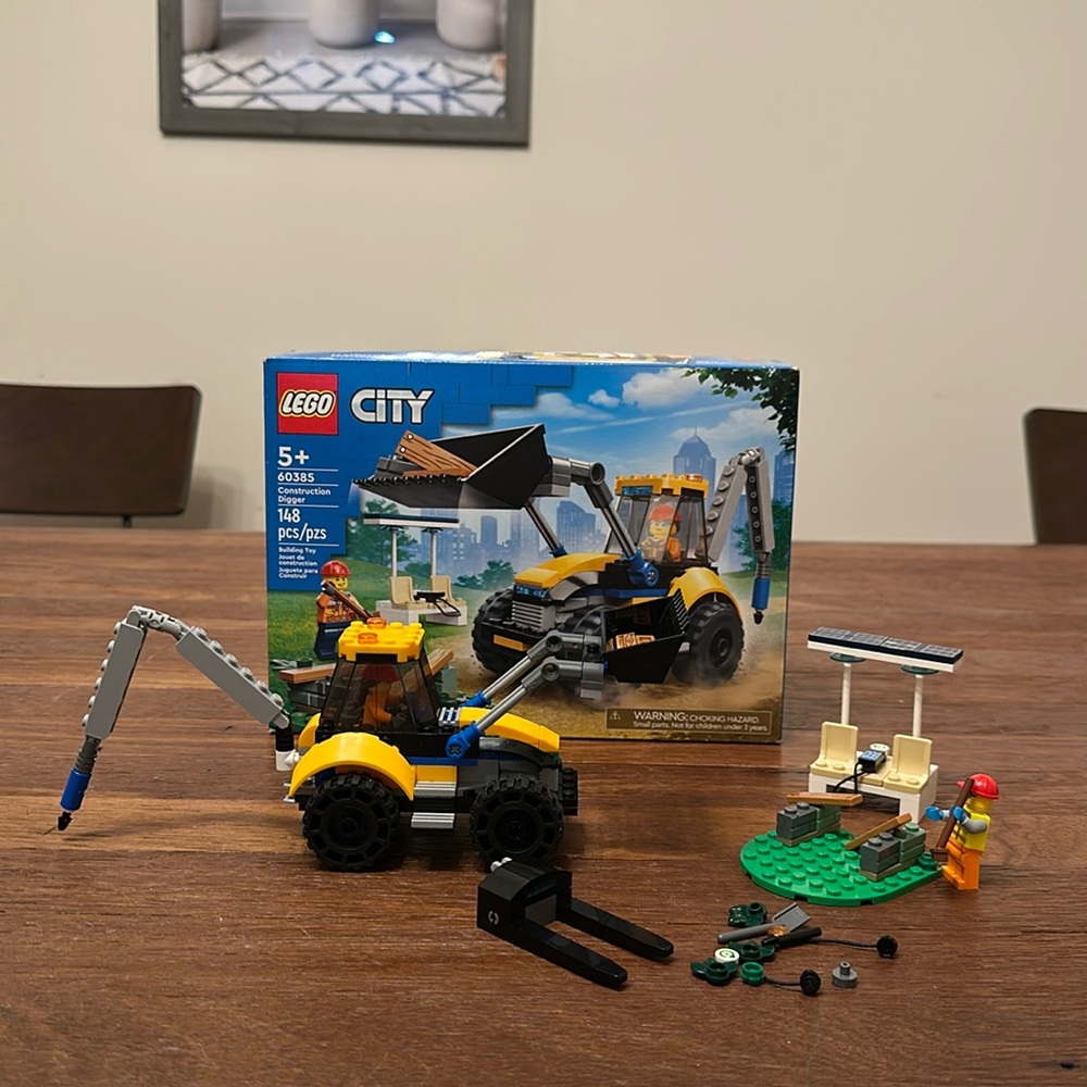LEGO City 60385 Construction Digger Excavator Set Complete With Box